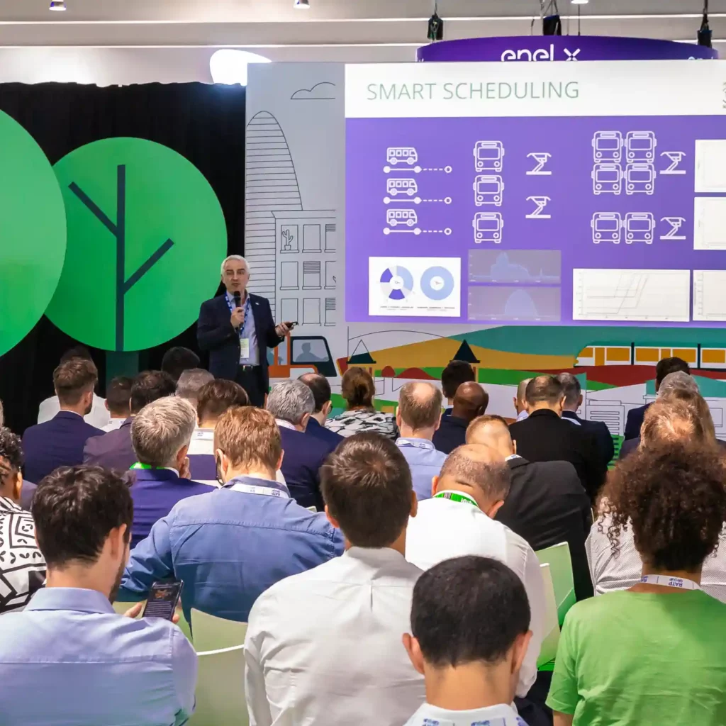 Redner auf dem UITP Summit.