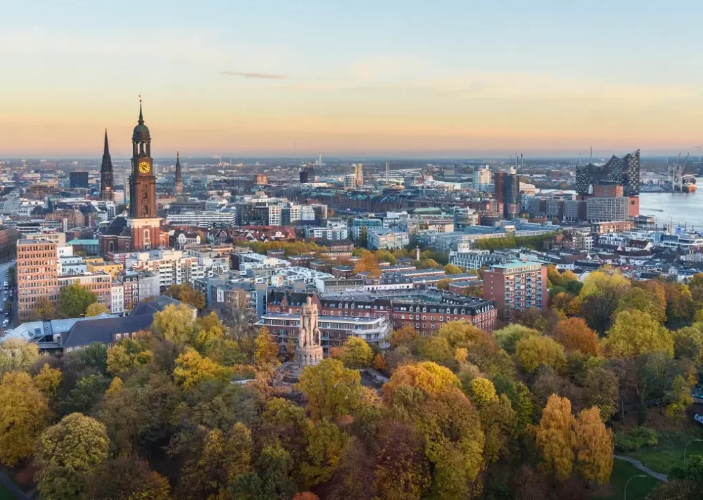 skyline of hamburg